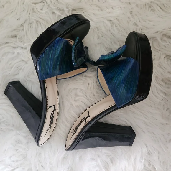 YSL Blue Bow Heels - Picture 4 of 9